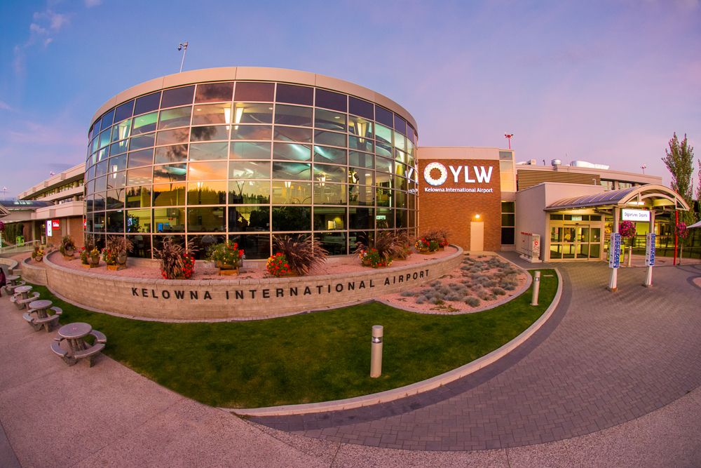 YLW Kelowna International Airport terminal